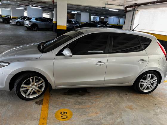 HYUNDAI I30 2.0 MPI 16V GASOLINA 4P AUTOMÁTICO